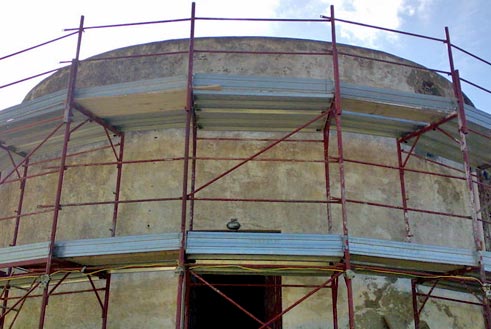 Asportazione delle superfetazioni nella facciata - Acropoli Punico-Romana di S. Marco e S. Teresa - Pantelleria (TP)